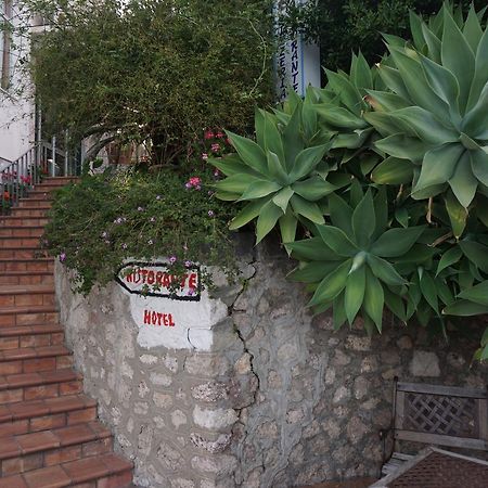 Hotel Villa Souvenir Forza dʼAgro Exterior foto